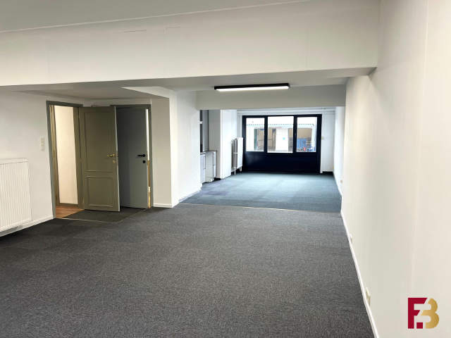 Handelspand te-huur in Merelbeke