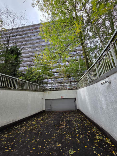 Garage te-koop in Sint-Niklaas